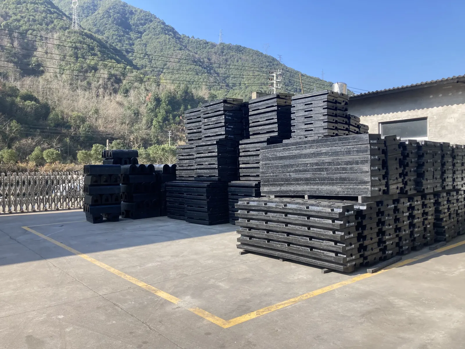 铁路橡胶道口板批量库存