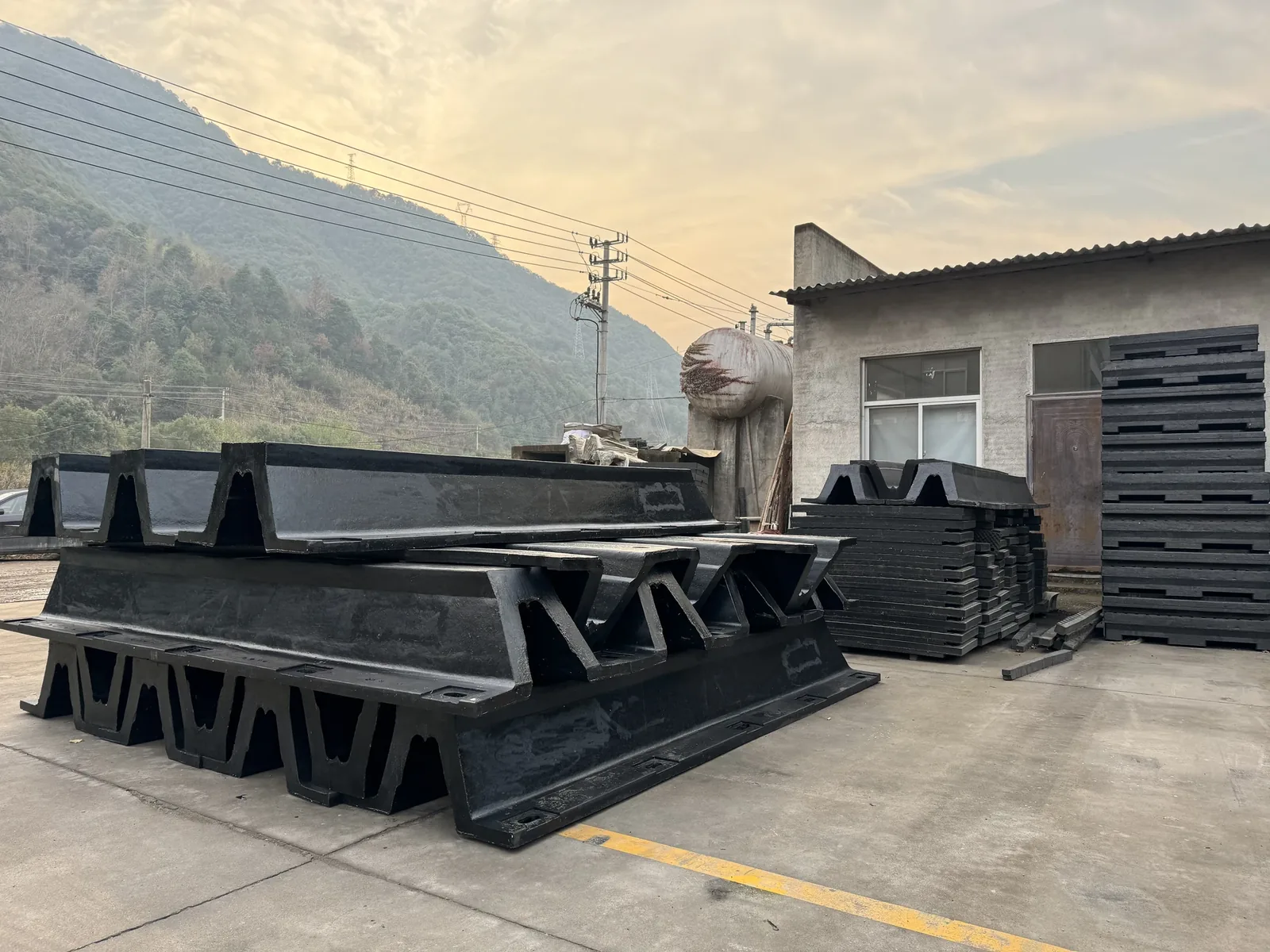 DA 橡胶护舷